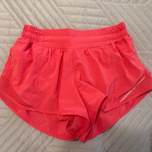 lululemon hotty hot shorts size 4